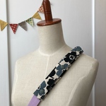 再5 水筒ショルダー肩紐カバー  北欧柄 花  黒色系