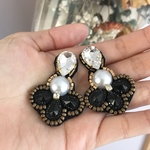 ビーズ刺繍