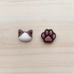にゃ〜^. .^♡キュートなアシンメトリーピアス、イヤリング(茶ハチ(桃茶