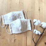 幼児から大人まで ぽこぽこガーゼ チェリー刺繍の立体マスク