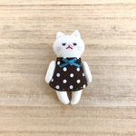 猫のブローチ