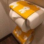 ビションフリーゼのトイレットペーパーホルダー　黄色