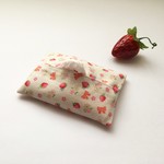 【再販】KOKKA いちご オフホワイト＊ミニポケットティッシュケース 