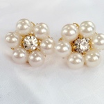 パールお花ピアス