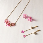 【美＊さまオーダー】 春の訪れ　春の桜のピアス＆ネックレスセット