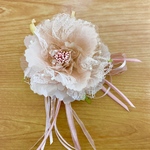 大きなお花のコサージュ