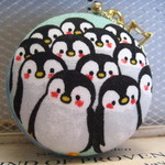 大きなマカロンポーチ　“ハンバーガー”　(ペンギンさん詰め放題×雪だるま)