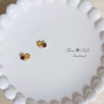 桜のプチビジューピアス(ノンホール ピアス・樹脂ピアス・16kgp(ポスト部分チタン)・サージカルステンレス) 