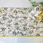 40×60 恐竜柄　生成り　ランチョンマット＆巾着袋 給食セット　  男の子