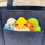 受注制作　仲良しインコ三羽ブローチ　羊毛フェルトanhome 
