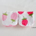 🍓かわいい♪ いちごピンク＆レッド 🍓 ふわふわ&やわらか８重ガーゼ ハンカチ2枚セット♪