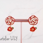 再販◇水引◇梅の花と椿のイヤリング ピアス/お着物 振袖 卒業式 和装にも/アレルギー対応金具変更可/レッド