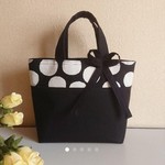 M☆トートバッグ ※シックでおしゃれ！☆ブラック × 大胆なドット