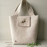 花の刺繍  ベリーの実 トートバッグ 