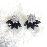 新作✨🦋🖤 Black flower fairy tears 🖤🦋イヤリングorピアス🦋 