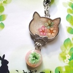 オルゴナイト　猫の顔ストラップ（コデマリ・大輪かすみ草　ミントグリーン）