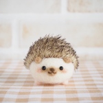 てくてくハリネズミさん マスコット(ベージュ)