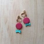 ピンクとブルーリボンのイヤリング