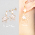 春のワイヤーフラワー＆コットンパール ピアス/イヤリング