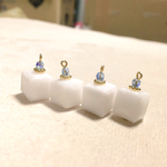 ゆらゆら角砂糖イヤリング