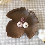 ころんと小花の和菓子みたいなブローチ*:..｡o♬*ﾟ