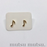 ワンポイント音符ピアス