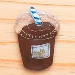 ユニーク　持ち歩き　アイスコーヒー　ブローチ　