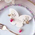 いちごのイヤリング・ピアス