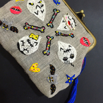 オバケ（ハロウィン風）柄刺繍がま口ポーチ