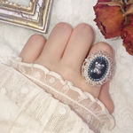 frill black bear ring