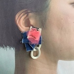 ロゴデニムピンクピアス　イヤリング