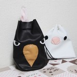 ◇ロールカバーにもなる　どどーんとりーずの革巾着