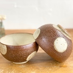 大きな水玉模様のごはん茶碗（ブラウン各2点）
