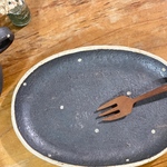 オーバル型・水玉模様のデザートプレート（ブラック1点）