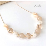 パールボール＆クリームベージュビーズ　ネックレス