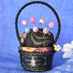 飾りたくなる和風の花籠ピンクッションとまち針