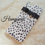  ダルメシアン柄 イニシャル付ブラックリボン iPhoneSEケース