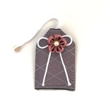 畳の「縁結び」お守り袋（赤紫花C）