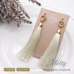 ‘‘リングストーン&タッセルピアス...off white‘‘ ピアス イヤリング 樹脂 タッセル 揺れる 輝き ウエディング 結婚式 花嫁 No.014