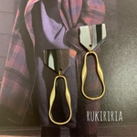 RUKIRIRIA #431 変形×マットゴールドピアス  大ぶりピアス 大ぶりイヤリング 