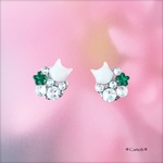 白猫とお花の小ぶりなピアス/緑