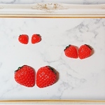 【素材】大きさ色々 イチゴ🍓のプラパーツ 3種類 各2個 計6個