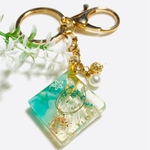 かすみ草のオルゴナイトキーホルダー♡「希望の石」アマゾナイト入りです❤︎