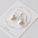 Silver：ふっくらダイヤピアス