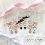 量産型 ♡ ハート パール イヤリング ピアス ゆめかわいい ロリータ ロリィタ ゴスロリ 病みかわいい 地雷 シンプル 推しカラー ピンク ホワイト ブラック 黒 白 アシンメトリー キラキラ