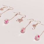 イニシャルガラスドームアシメピアス、イヤリング