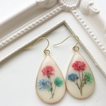 キャンディカラーのかすみ草ピアス／イヤリング