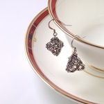 ¥1,500→¥1,200！！メタリック☆小ぶりなピラミッドピアス