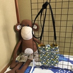 ポケットのような小さなショルダーバック