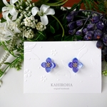 小さなお花イヤリング/ピアス（ブルー）